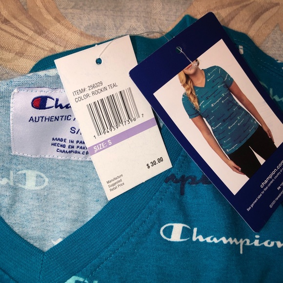 Champion tshirt - Picture 2 of 2